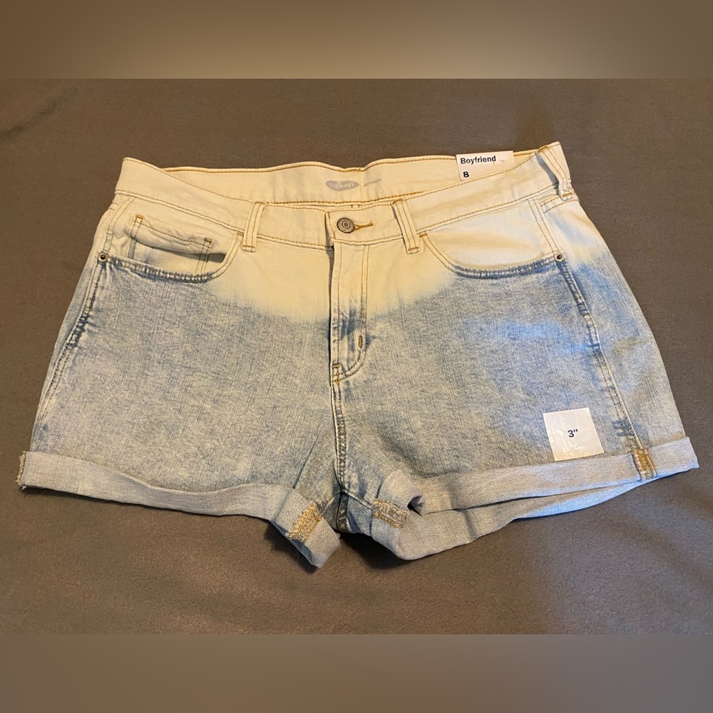 Women's Bleached Light Blue Denim Boyfriend Shorts. Old Navy. Size 8